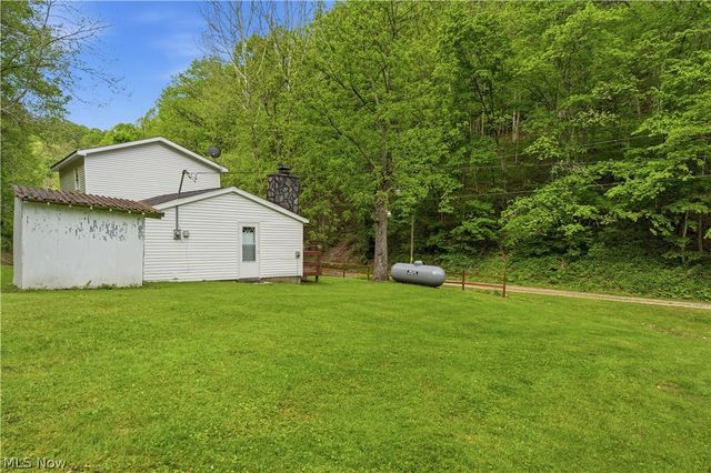1047 Drift Fork Rd, Elizabeth, WV 26143