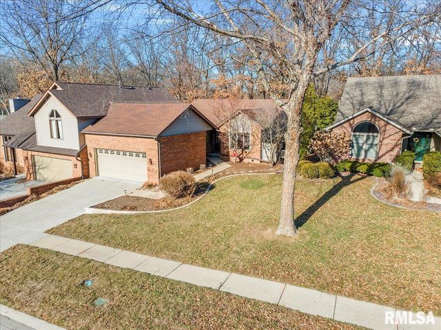 2553 CHAPEL HILL Drive, Springfield, IL 62702