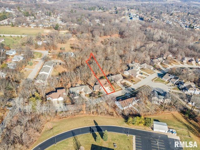 2553 CHAPEL HILL Drive, Springfield, IL 62702