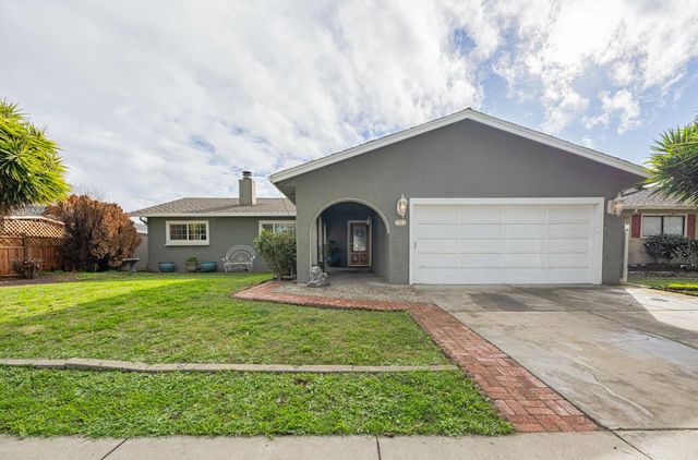 971 Cherry Street, Hollister, CA 95023