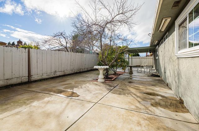 971 Cherry Street, Hollister, CA 95023