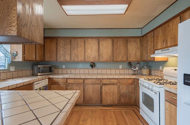 971 Cherry Street, Hollister, CA 95023