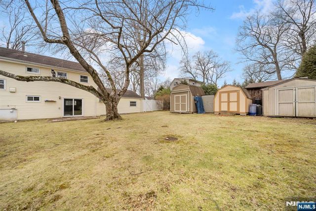 601 Oakwood Drive, Northvale, NJ 07647