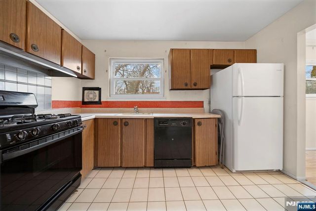 601 Oakwood Drive, Northvale, NJ 07647