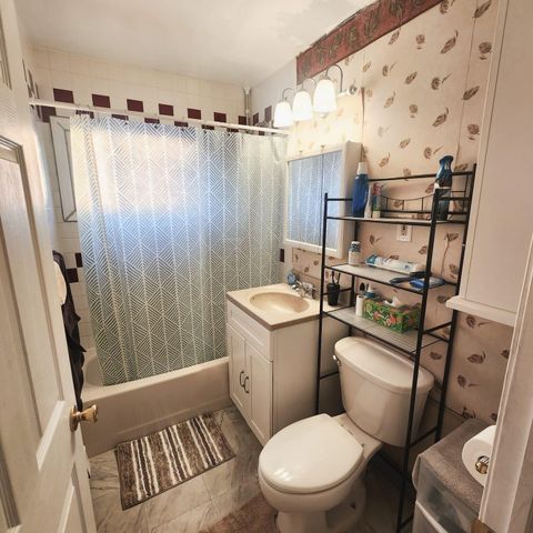 83 Hardy Lane, Westbury, NY 11590