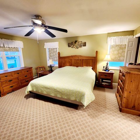 83 Hardy Lane, Westbury, NY 11590
