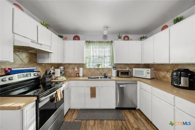 400 Topeka Court, Nolanville, TX 76559