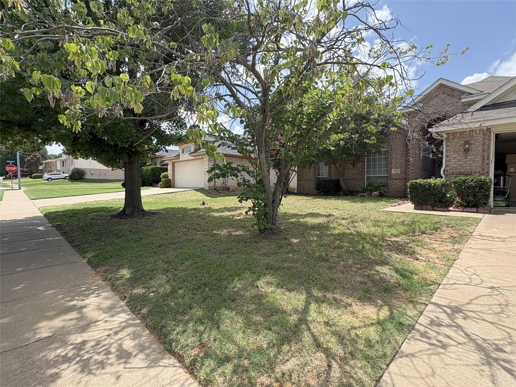 2102 Driskell Lane, Corinth, TX 76210