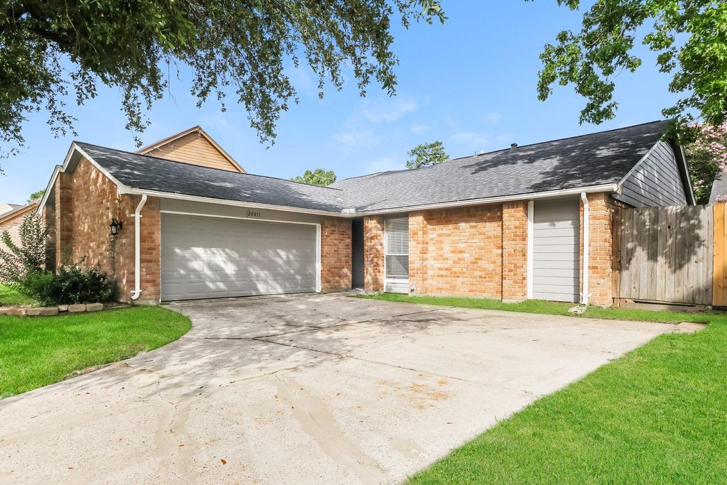 20011 Dawn Mist Drive, Humble, TX 77346