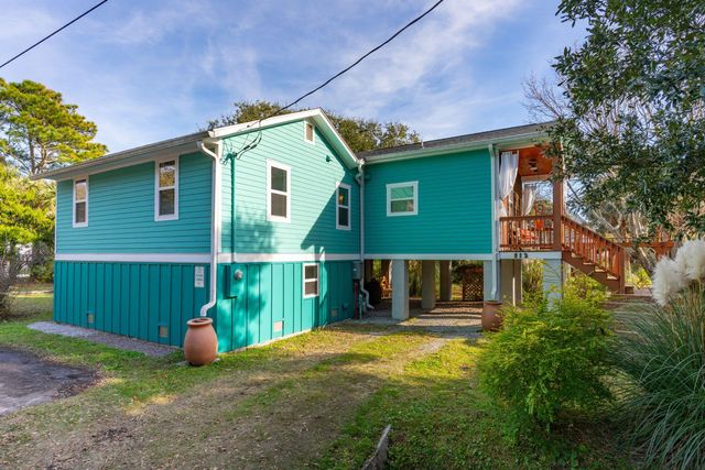 213 E Cooper Avenue, Folly Beach, SC 29439