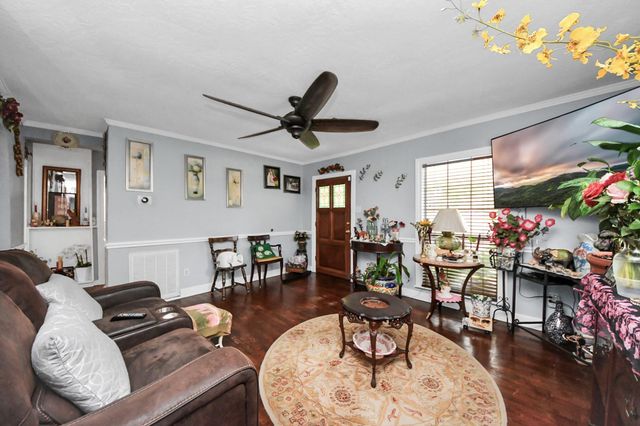 729 E 9th Street, Houston, TX 77007