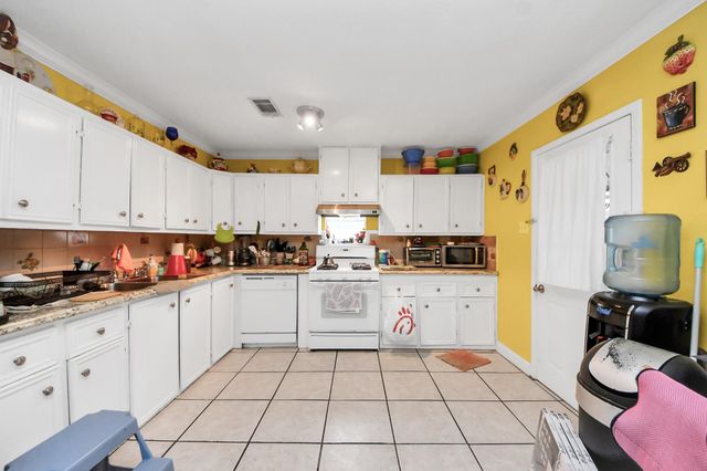 729 E 9th Street, Houston, TX 77007