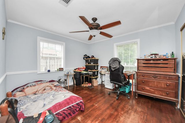 729 E 9th Street, Houston, TX 77007