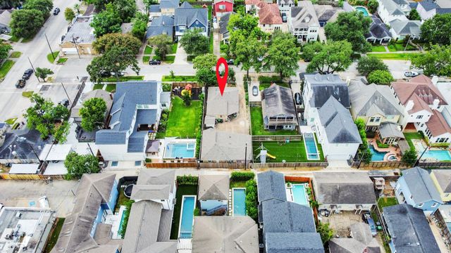 729 E 9th Street, Houston, TX 77007