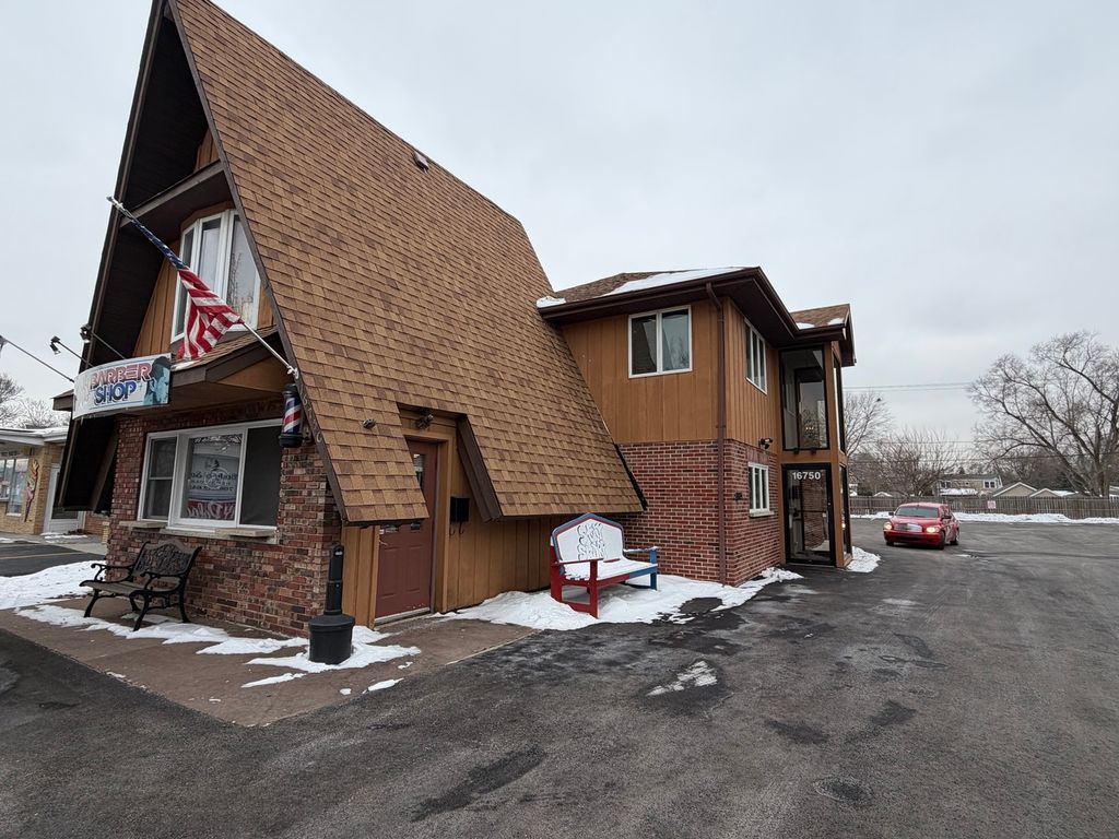 16750 S OAK PARK Avenue 2ND-FLR, Tinley Park, IL 60477