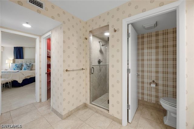 4651 Gulf Shore BLVD N 205, Naples, FL 34103