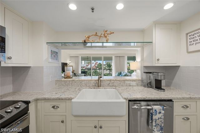 4651 Gulf Shore BLVD N 205, Naples, FL 34103