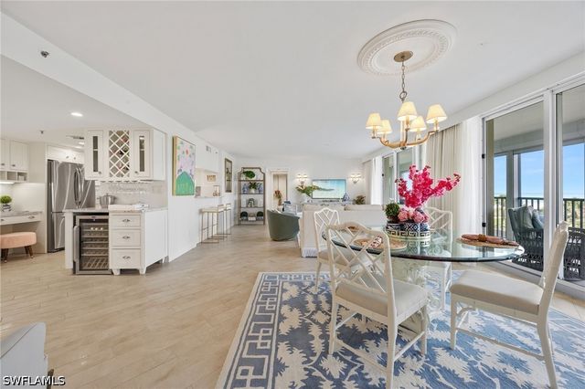 4651 Gulf Shore BLVD N 205, Naples, FL 34103