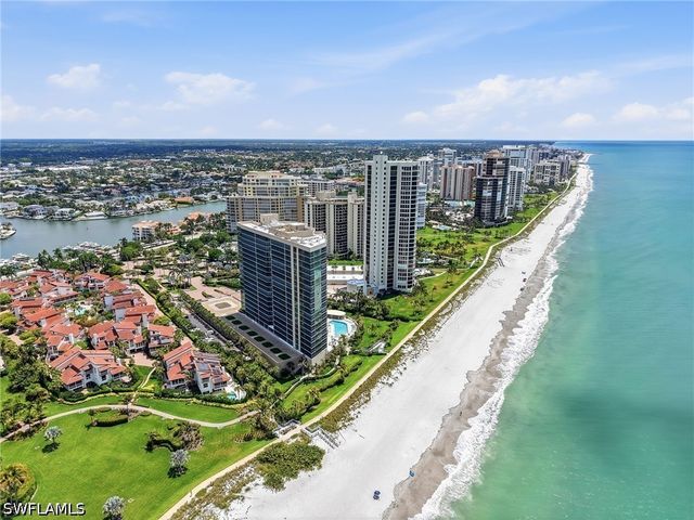 4651 Gulf Shore BLVD N 205, Naples, FL 34103