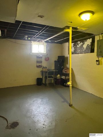 6808 N 30 Street, Omaha, NE 68104