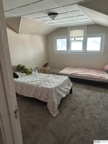 6808 N 30 Street, Omaha, NE 68104