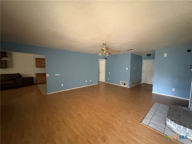 206 Timber Ridge Drive, Nolanville, TX 76559