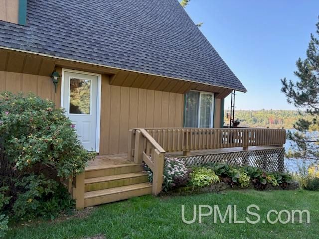 7753 Evergreen Drive, Munising, MI 49862