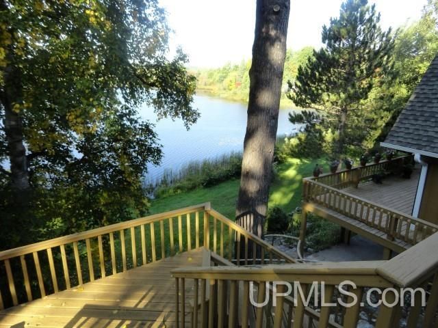 7753 Evergreen Drive, Munising, MI 49862