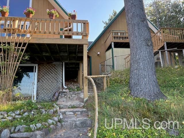 7753 Evergreen Drive, Munising, MI 49862