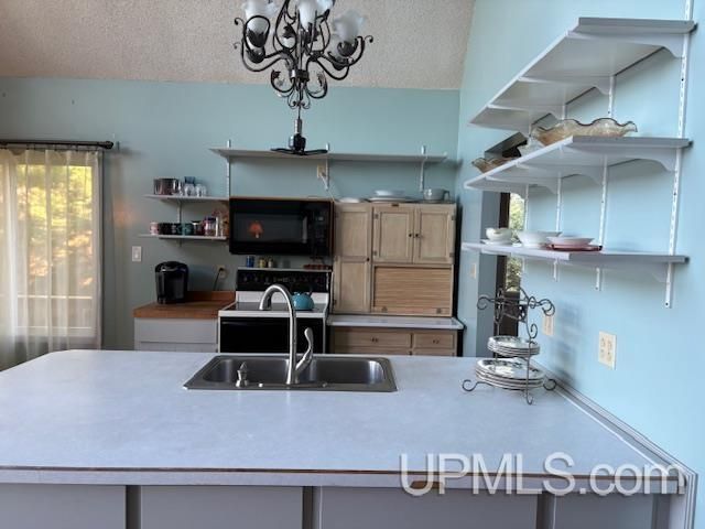 7753 Evergreen Drive, Munising, MI 49862