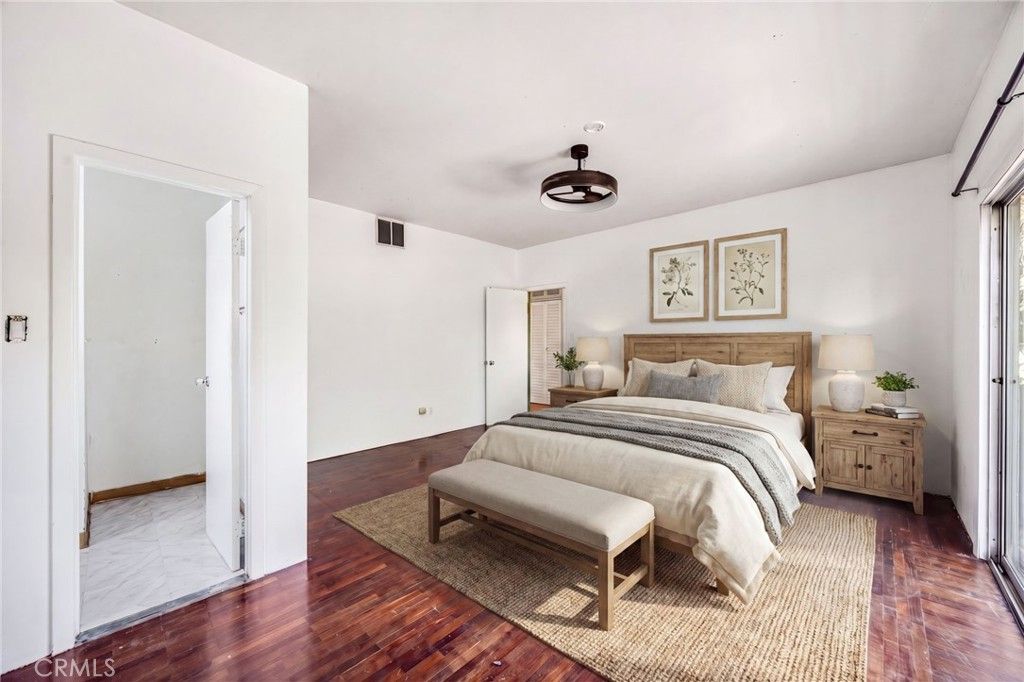 Image 16 of property listing at 918 Terrace 49, Los Angeles, CA 90042