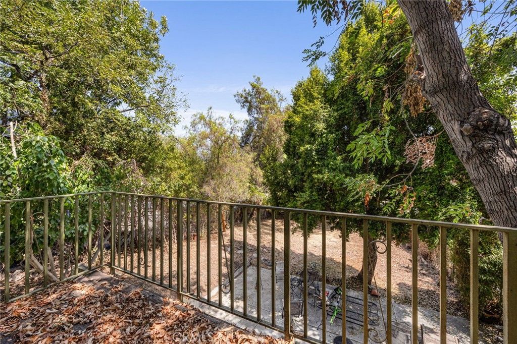 Image 20 of property listing at 918 Terrace 49, Los Angeles, CA 90042