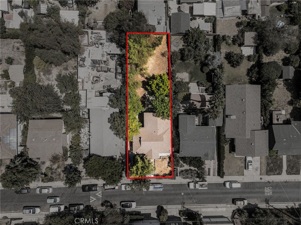 Image 38 of property listing at 918 Terrace 49, Los Angeles, CA 90042