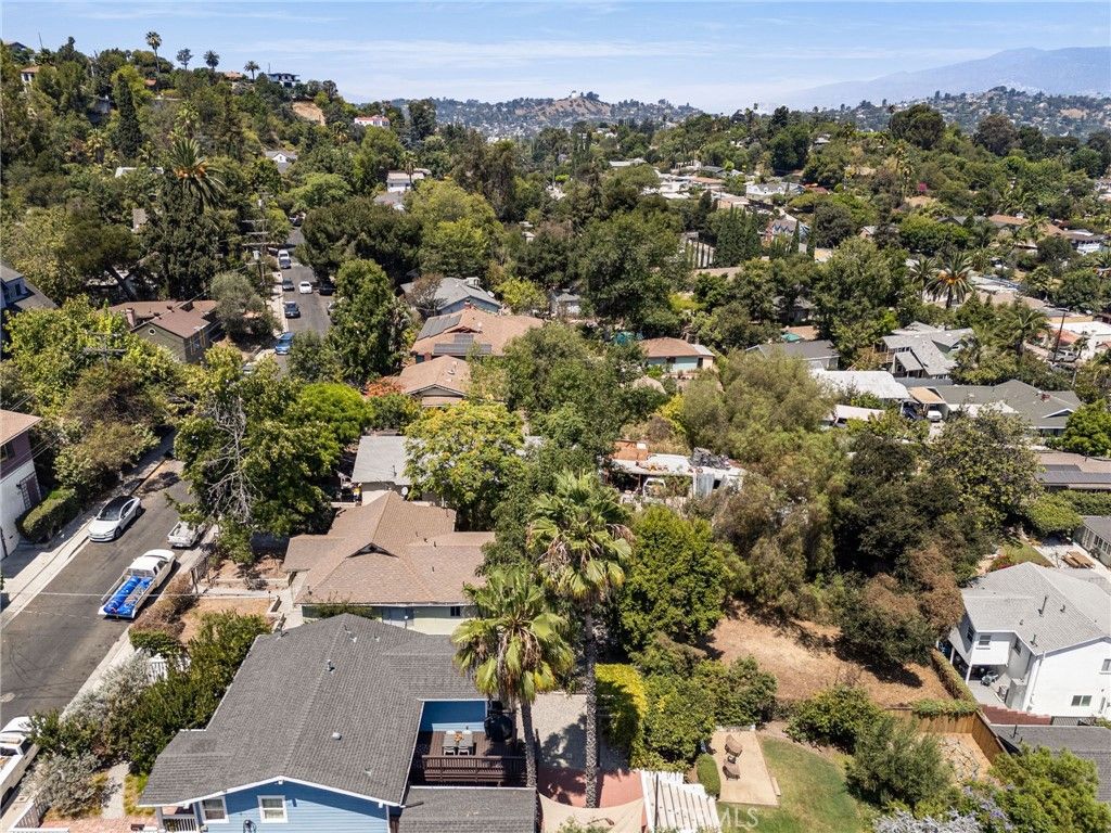 Image 41 of property listing at 918 Terrace 49, Los Angeles, CA 90042
