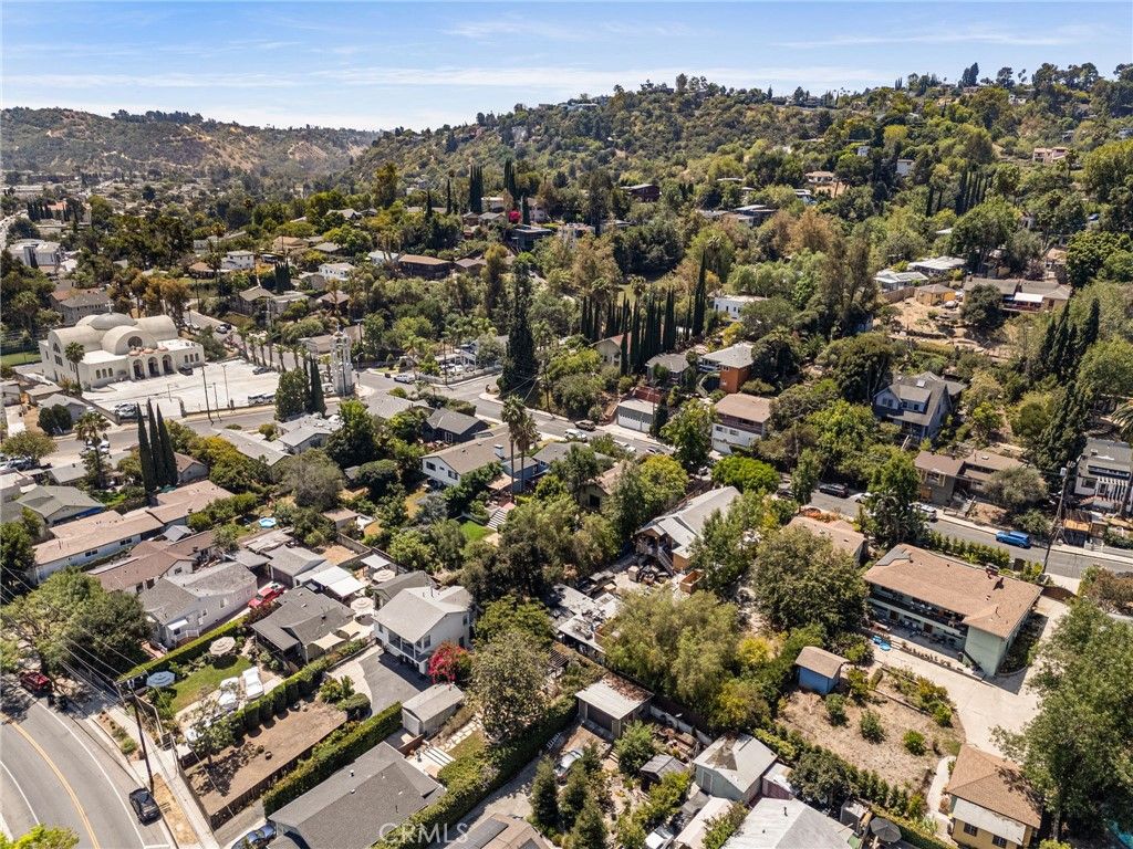 Image 51 of property listing at 918 Terrace 49, Los Angeles, CA 90042