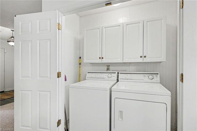 3106 Woodpoint Street, Jamestown, NC 27282