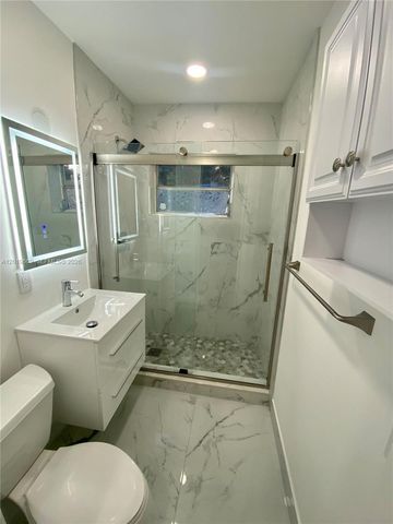 2512 Grant St Rear Guest House, Hollywood, FL 33020