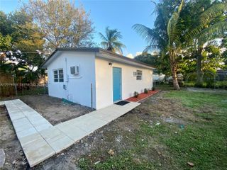 2512 Grant St Rear Guest House, Hollywood, FL 33020