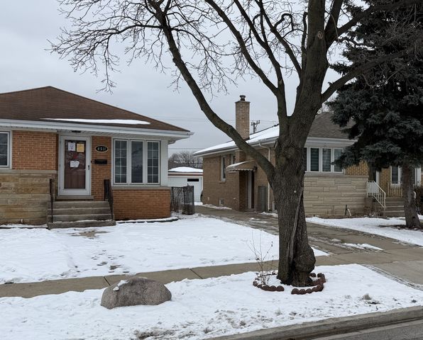 4511 Rose Street, Schiller Park, IL 60176