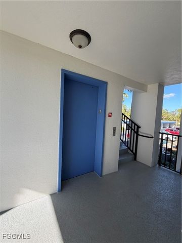 1828 Pine Valley DR 209, Fort Myers, FL 33907