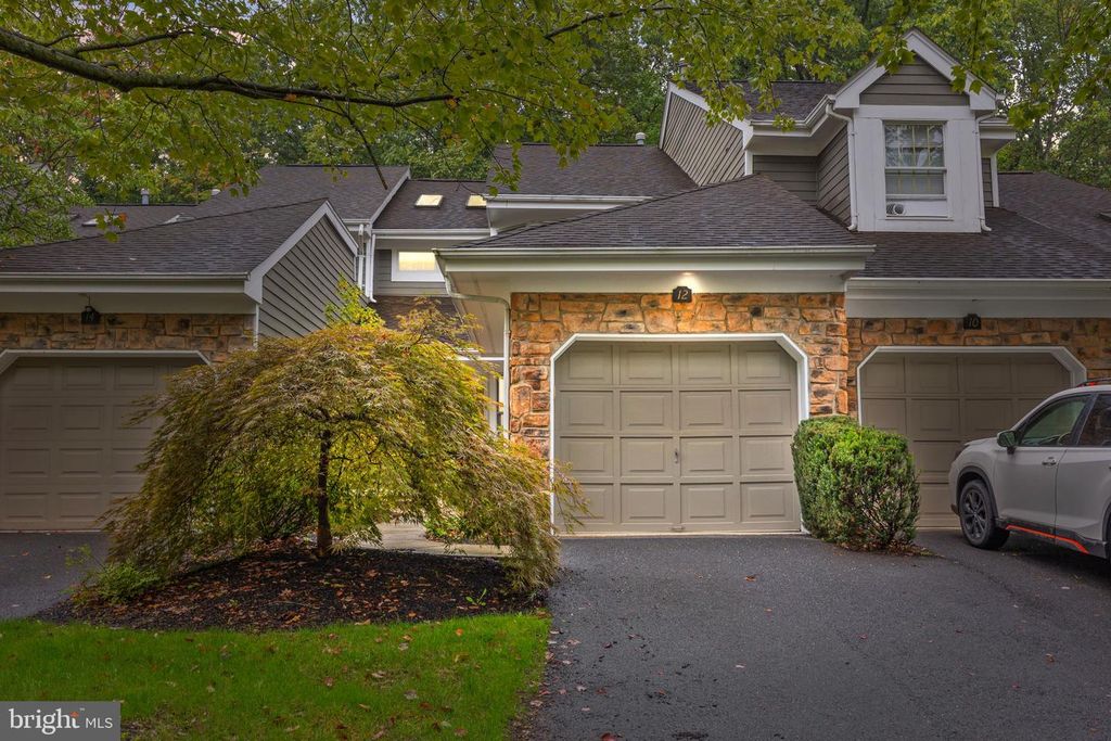 12 CARAWAY CT, Princeton, NJ 08540