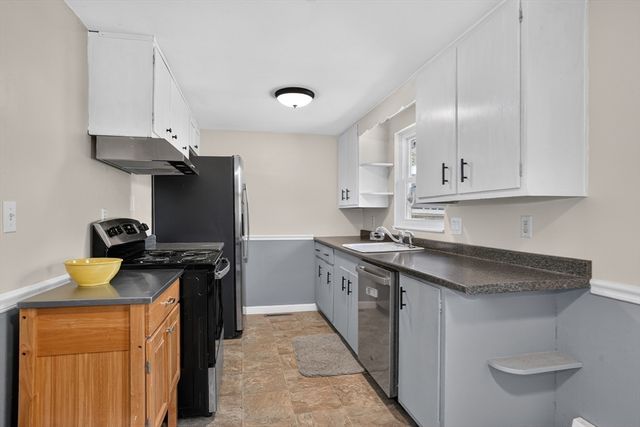 15 Jefferson Ave, Saugus, MA 01906
