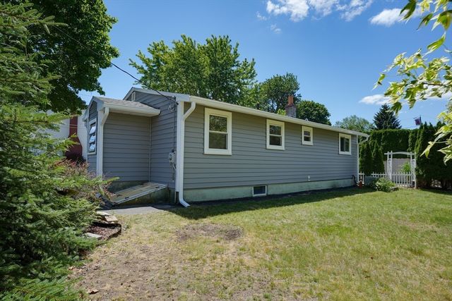 15 Jefferson Ave, Saugus, MA 01906
