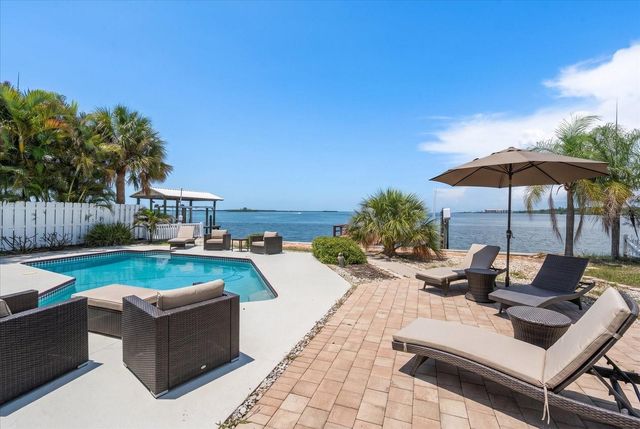 1854 VENETIAN POINT DRIVE, Clearwater, FL 33755