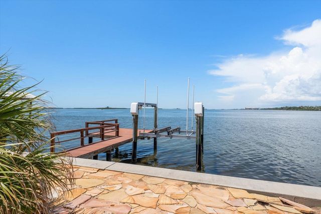 1854 VENETIAN POINT DRIVE, Clearwater, FL 33755