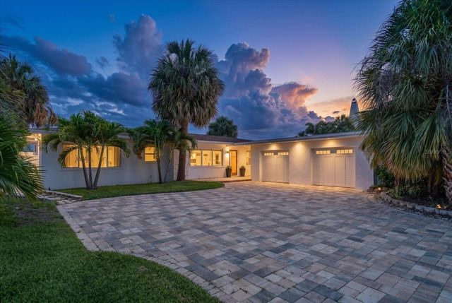 1854 VENETIAN POINT DRIVE, Clearwater, FL 33755