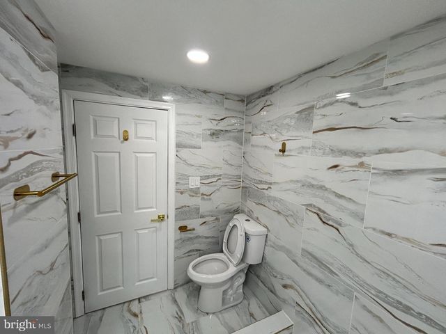 209 SUMMIT AVE, Willow Grove, PA 19090