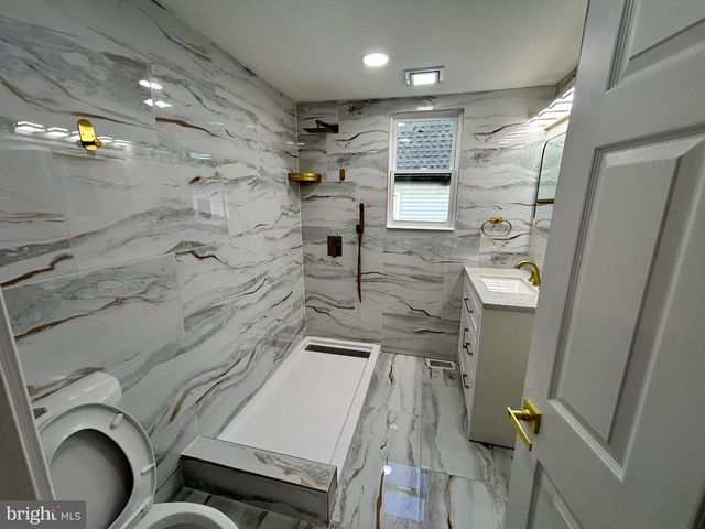 209 SUMMIT AVE, Willow Grove, PA 19090