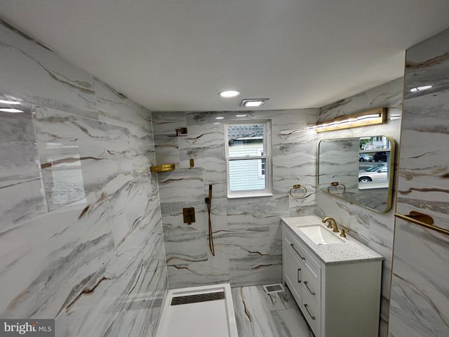 209 SUMMIT AVE, Willow Grove, PA 19090