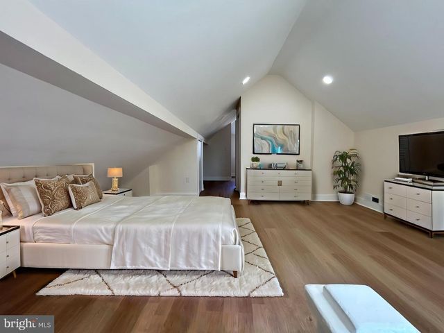 209 SUMMIT AVE, Willow Grove, PA 19090